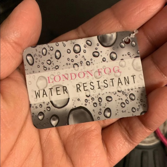 **** SOLD LOCALLY ****Girls London Fog snow boots - Picture 4 of 5